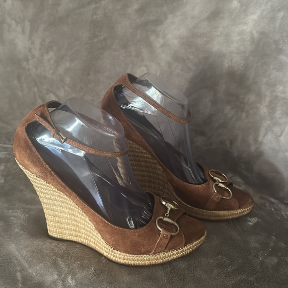 Elegant Brown Authentic Gucci Horsebit sandals with Ankle Strap - Picture 12 of 12